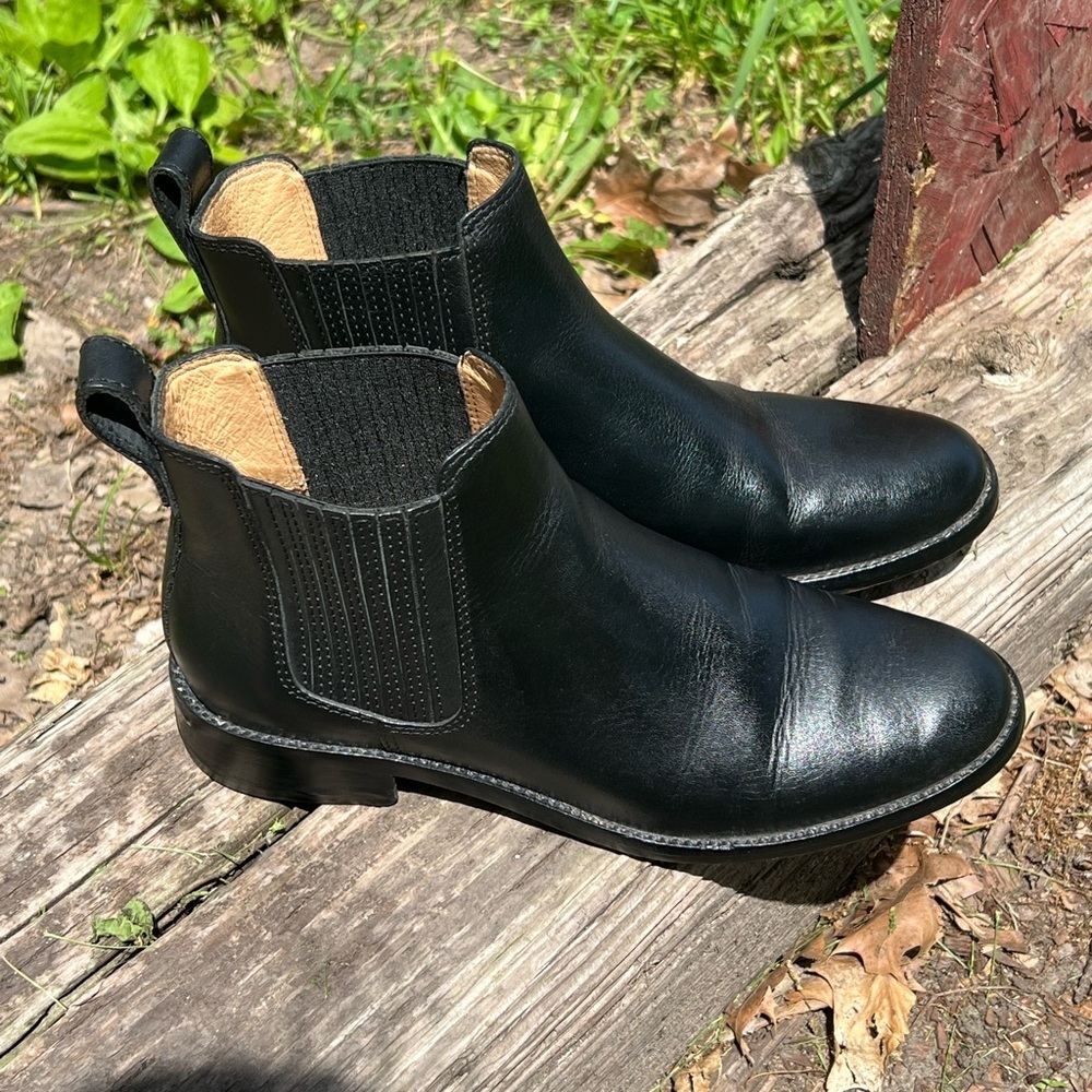 Madewell The Ainsley Chelsea Boot - Picture 2 of 12